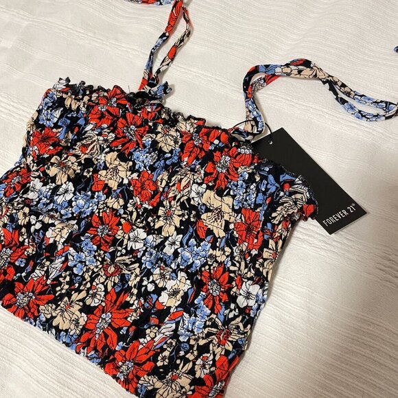 NWT Forever 21 Smocked Self-Tie Crop Top Black Floral - XS - Picture 7 of 10
